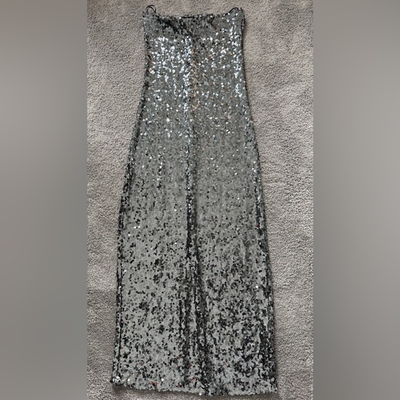 Zara Silver Sequin Strapless Long Dress with Slit - Picture 5 of 7